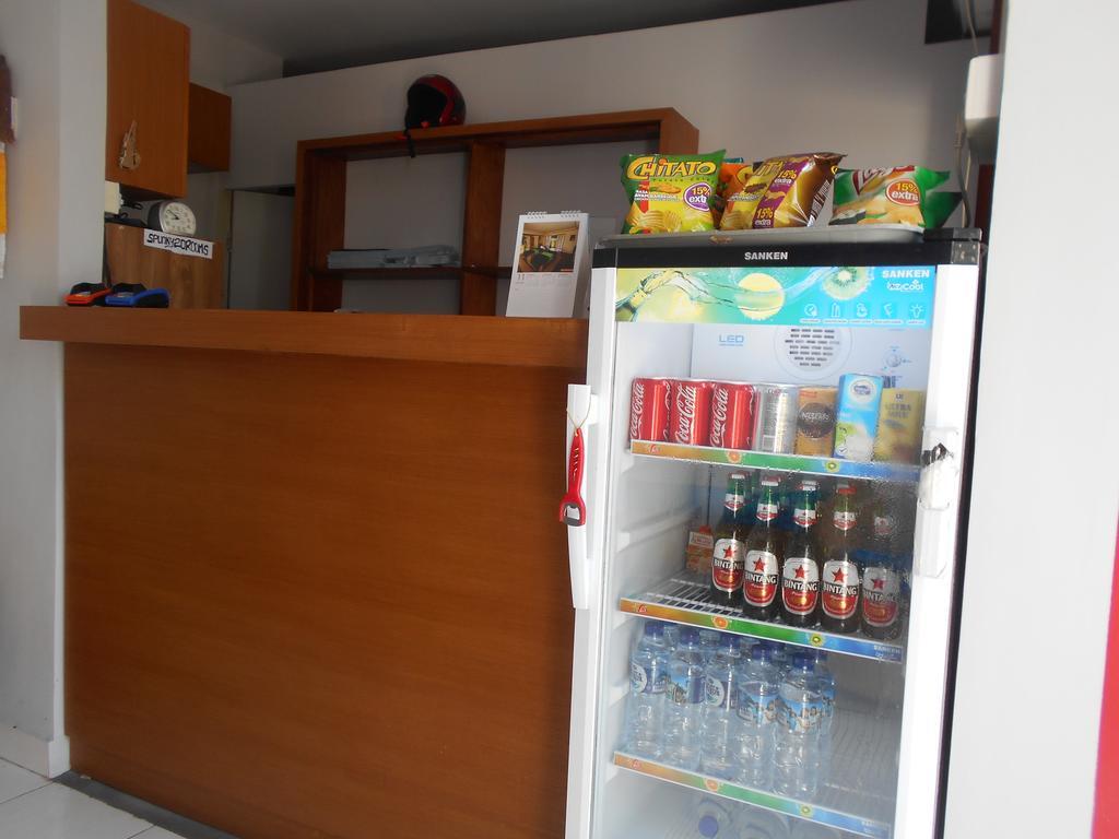 Reddoorz At Kerobokan Seminyak 2 Εξωτερικό φωτογραφία