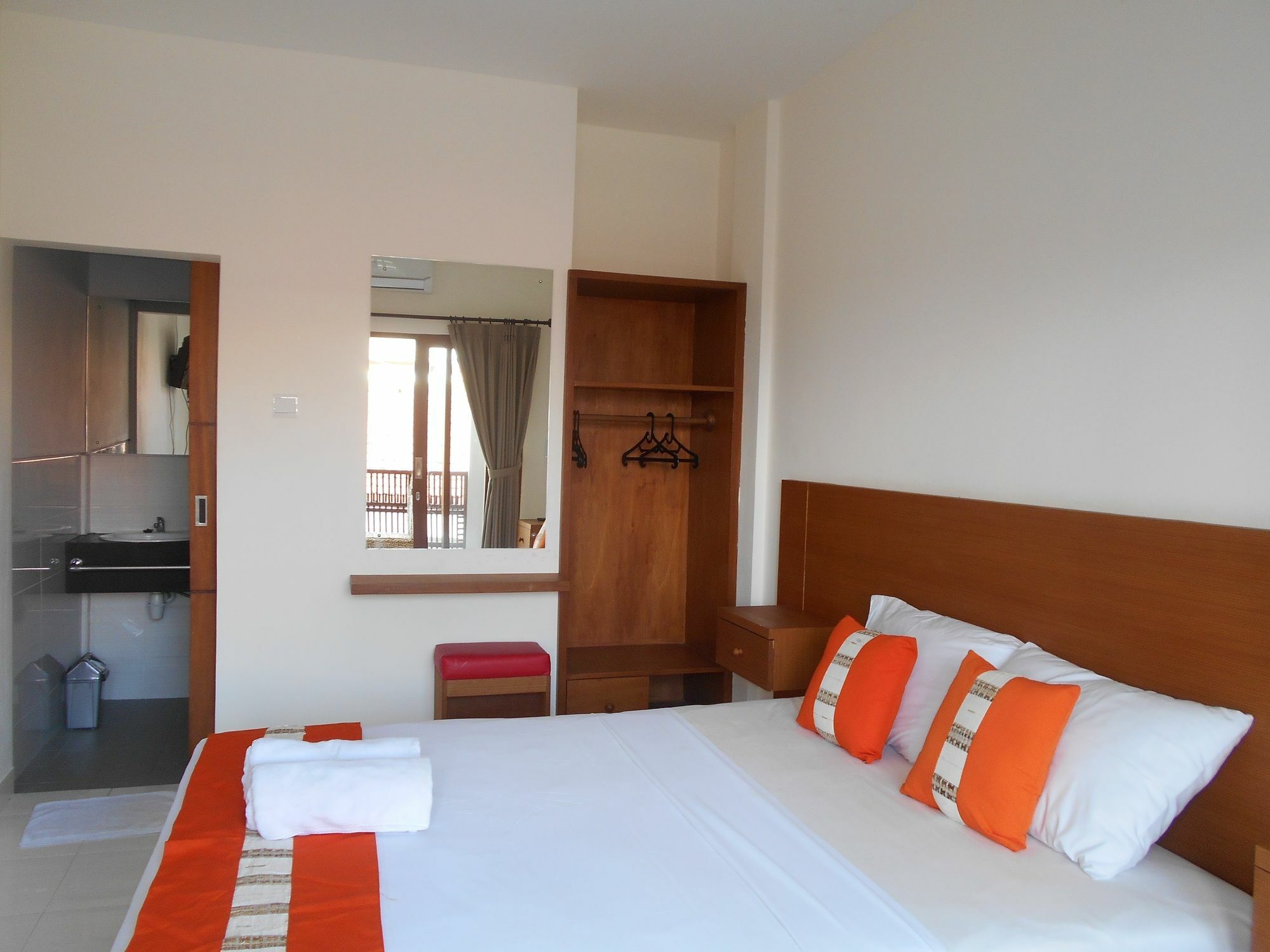 Reddoorz At Kerobokan Seminyak 2 Εξωτερικό φωτογραφία